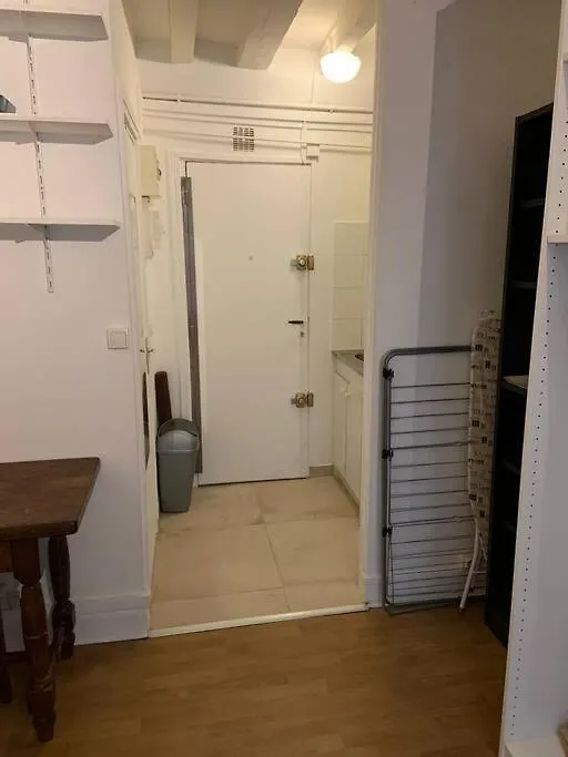 Studio 7eme Arrondissement